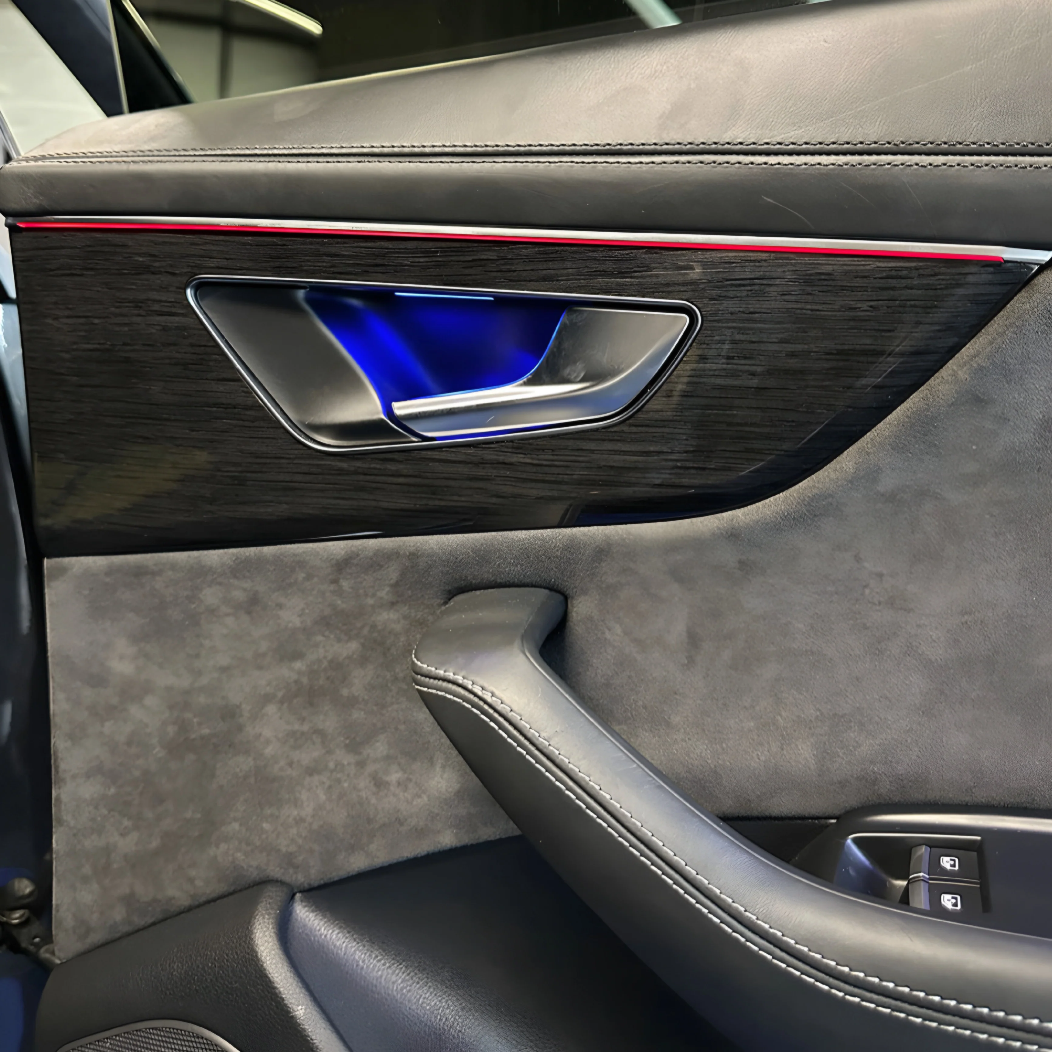 Audi Q8 Ambient Lighting Package (2018-2024) - Image 2