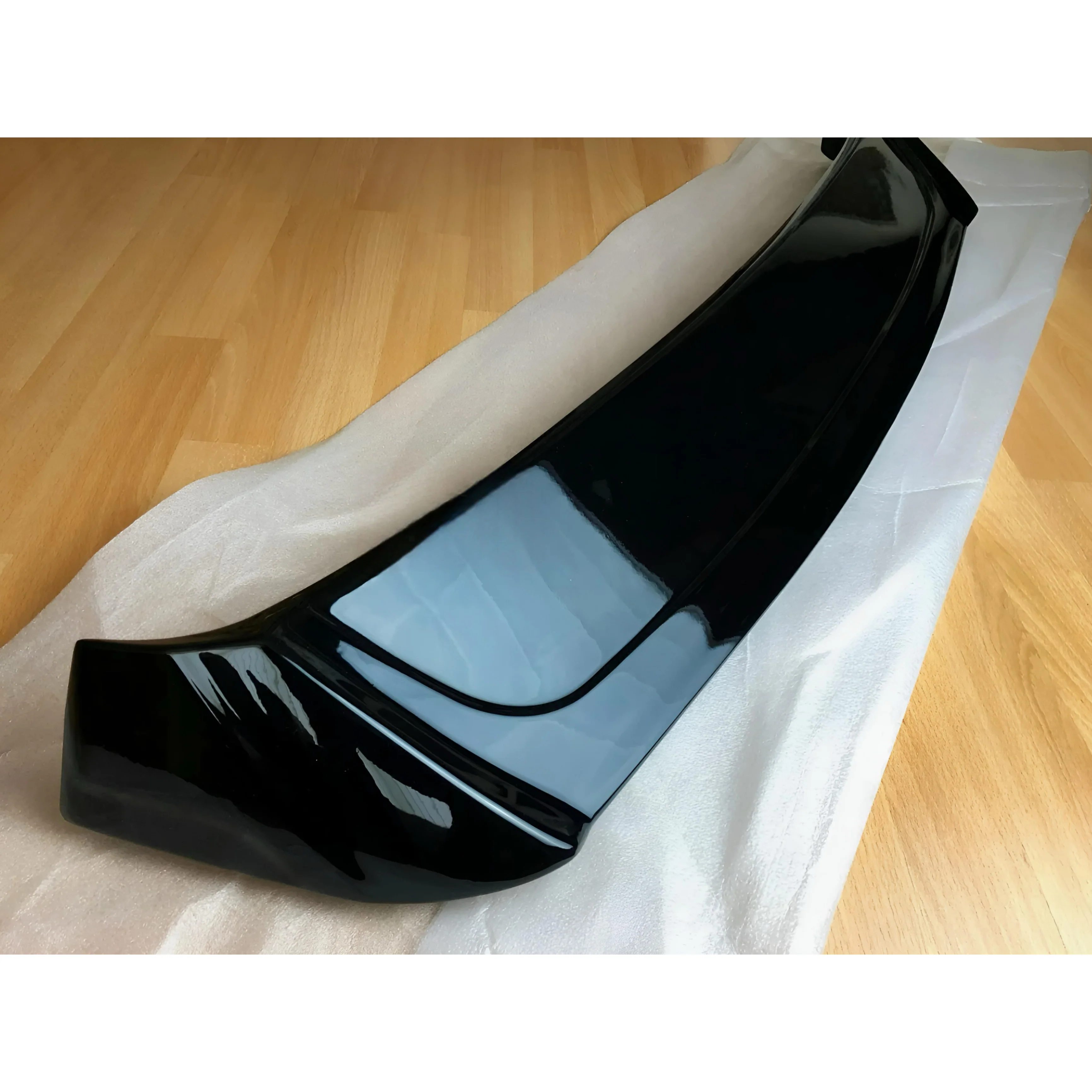 Volkswagen Golf MK7/MK7.5 (2013–2020) Osir Style Rear Spoiler – Gloss Black - Image 4