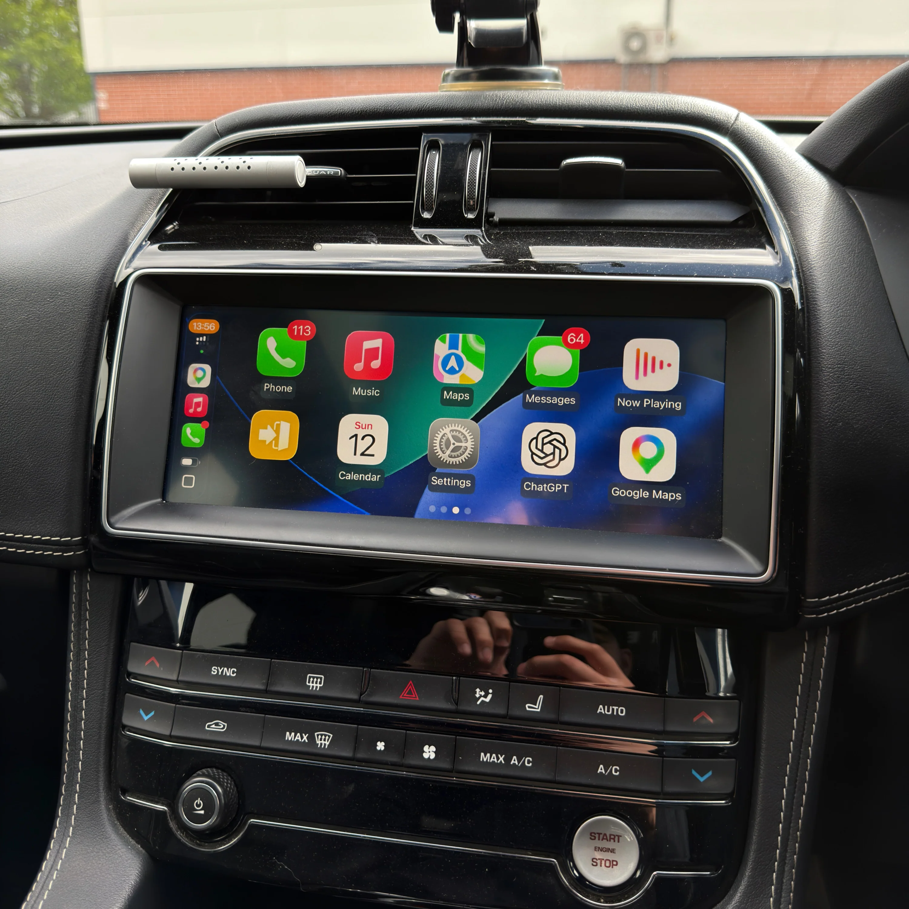 Jaguar XE/XF/F-Pace 10.25" Screen Upgrade with Apple CarPlay - Image 6