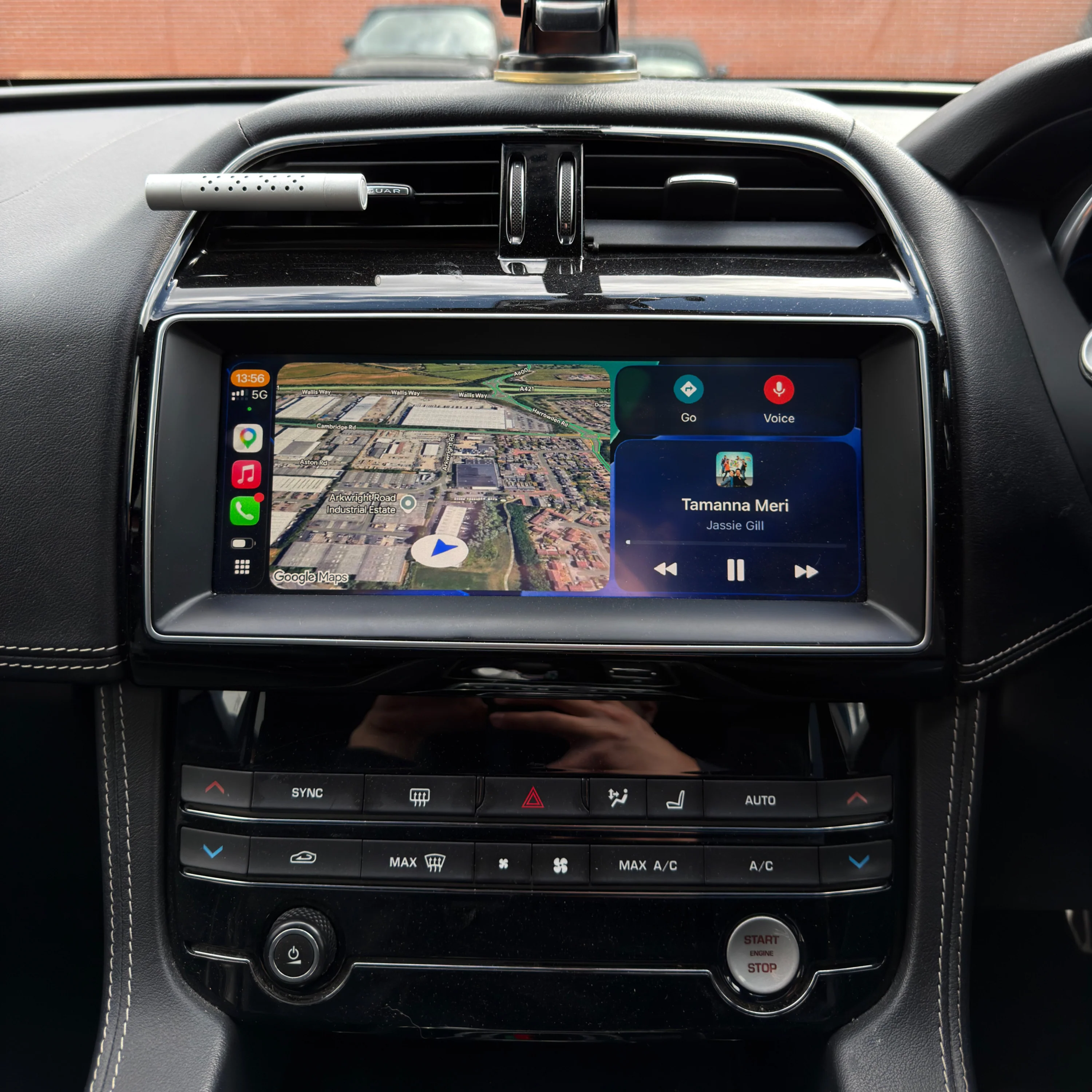 Jaguar XE/XF/F-Pace 10.25" Screen Upgrade with Apple CarPlay - Image 9