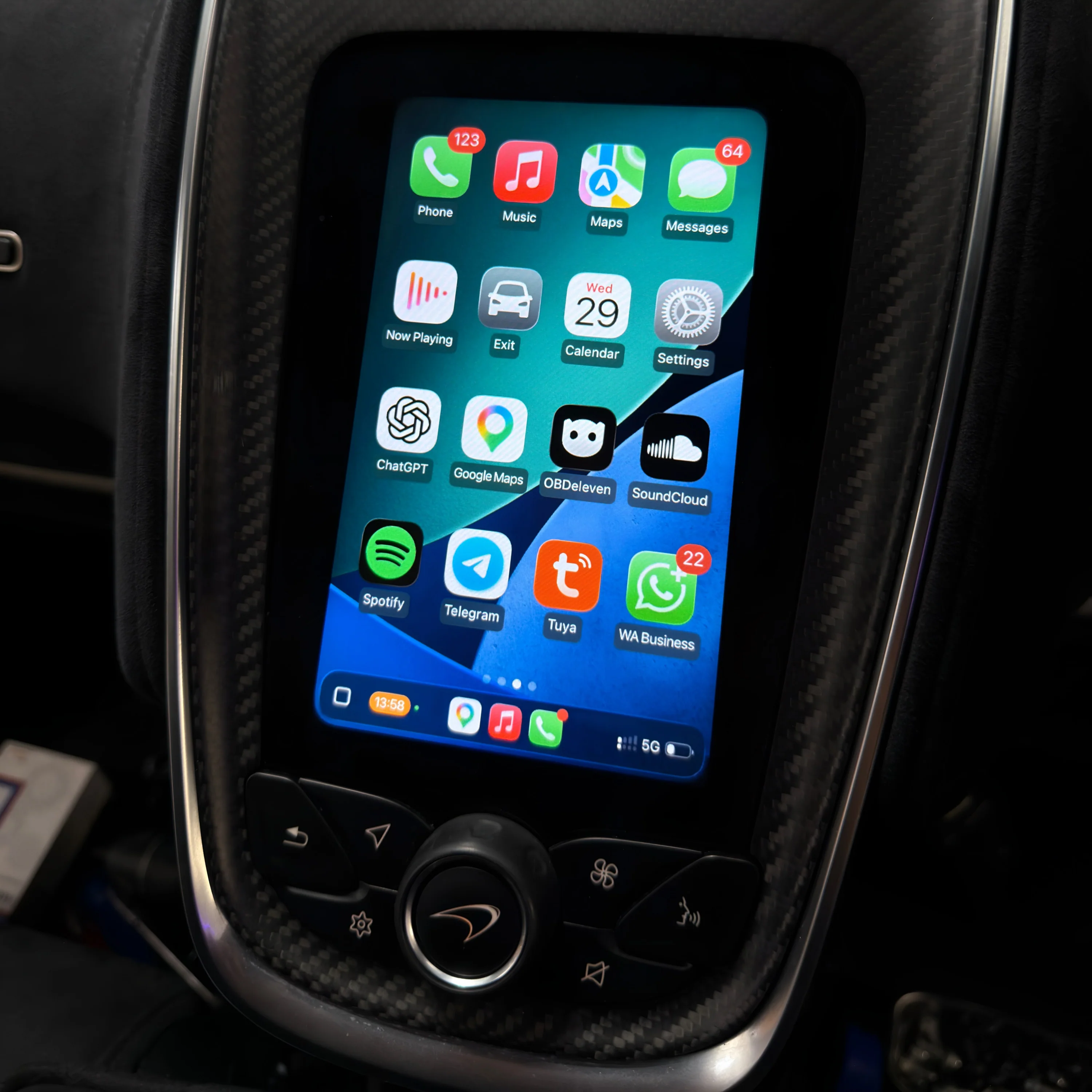 McLaren Wireless Apple CarPlay & Android Auto Upgrade