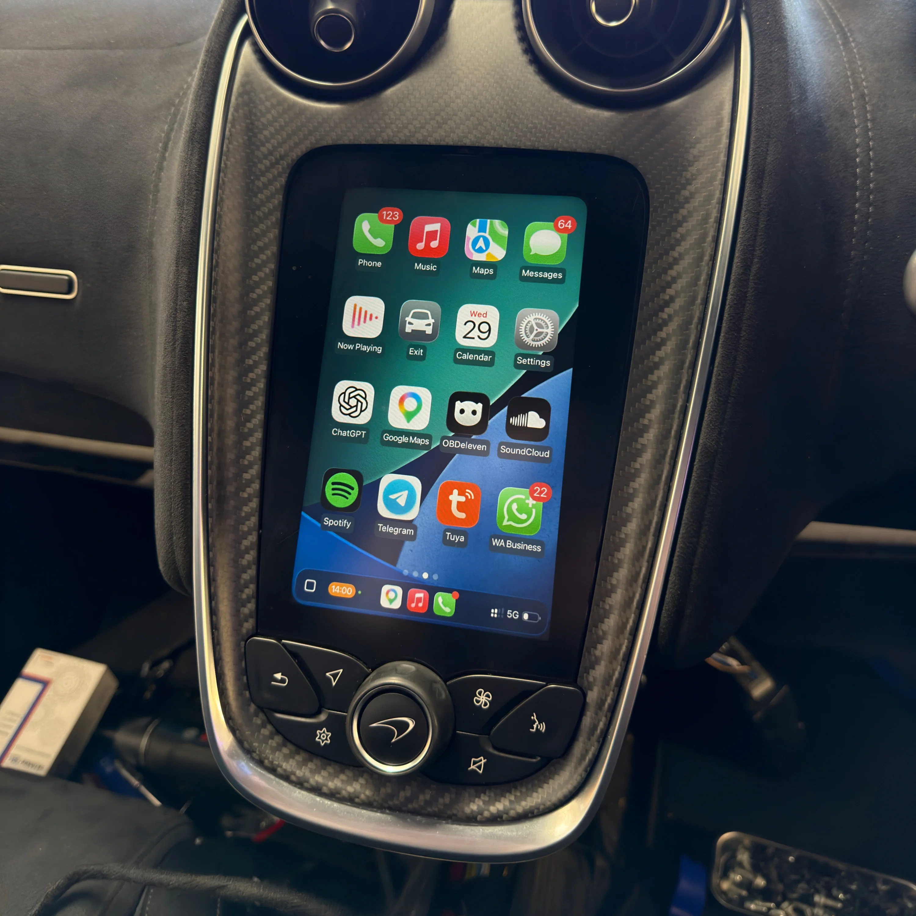 McLaren Wireless Apple CarPlay & Android Auto Upgrade - Image 15
