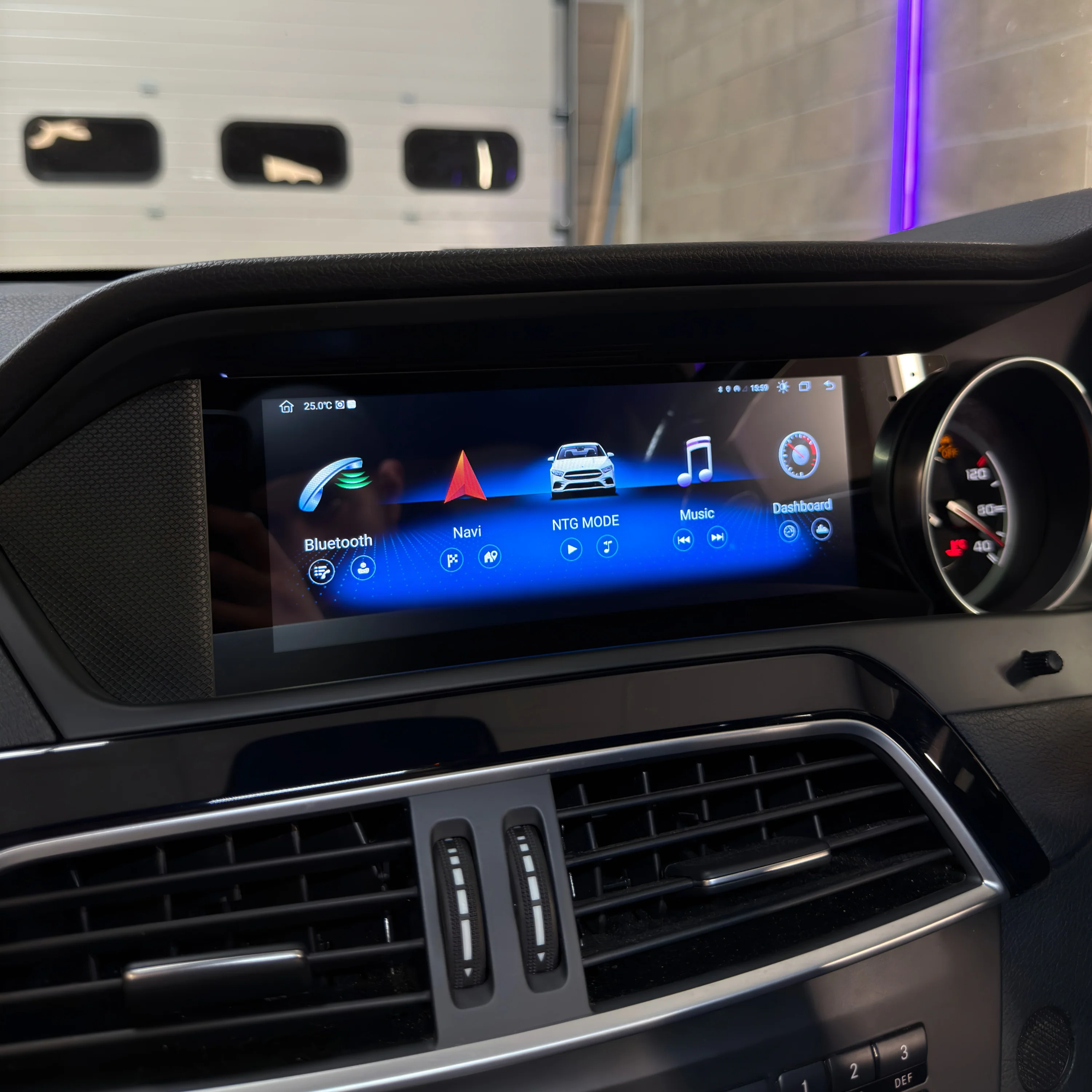 Mercedes C-Class W204 8.8" Touch Screen Upgrade - Image 3