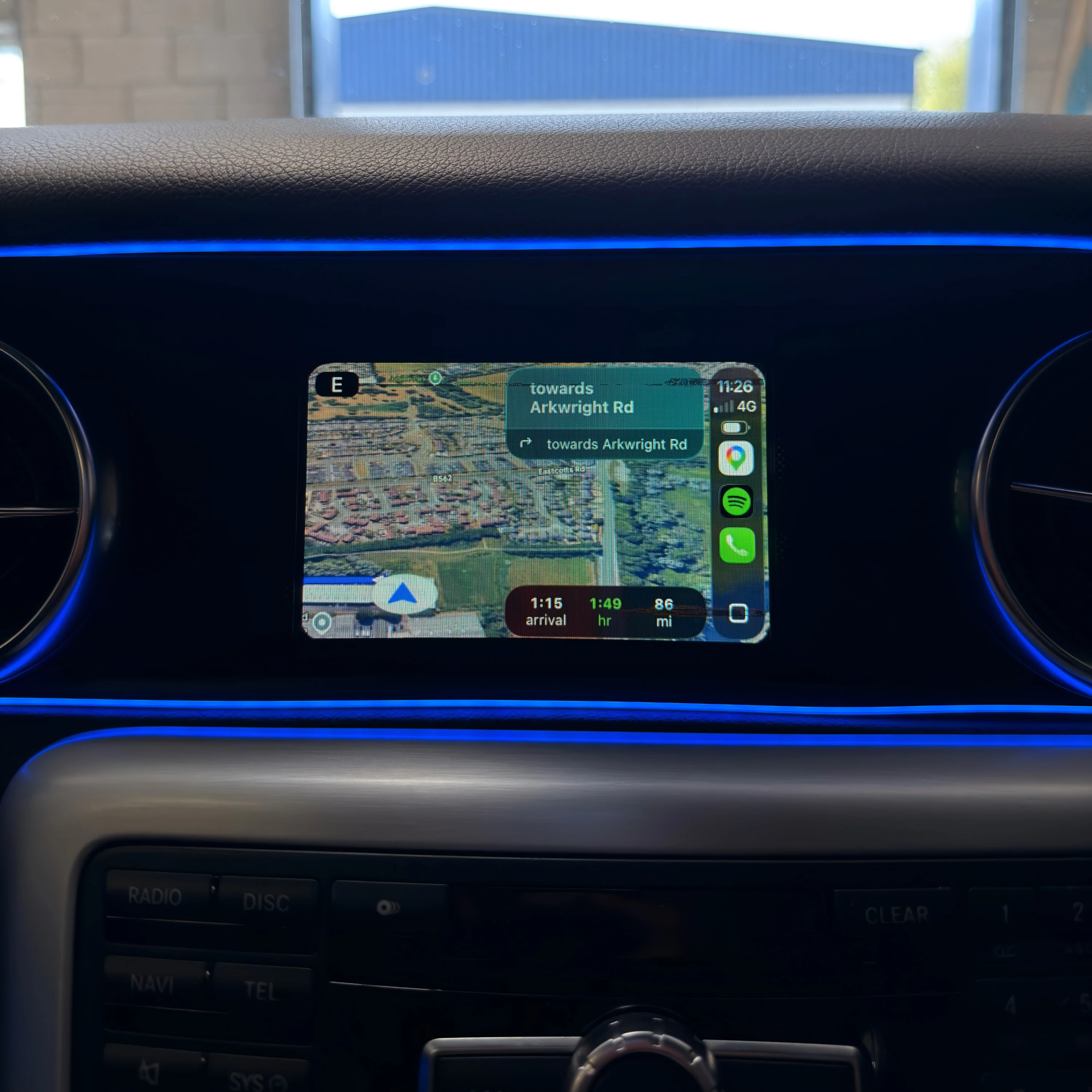 Mercedes-Benz SLK Apple CarPlay/Android Auto - Image 5