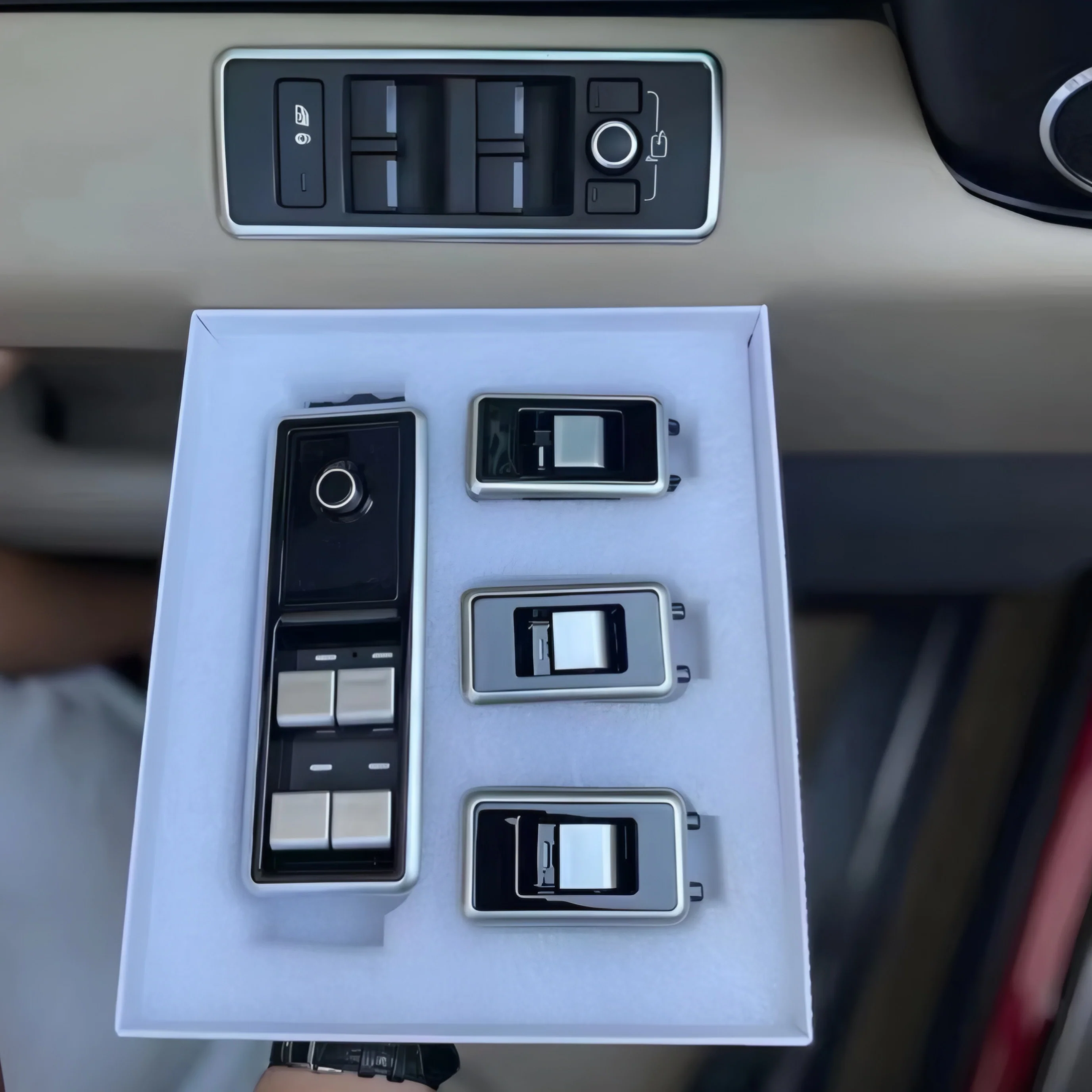 Range Rover Vogue L405 Window Switches - Image 3