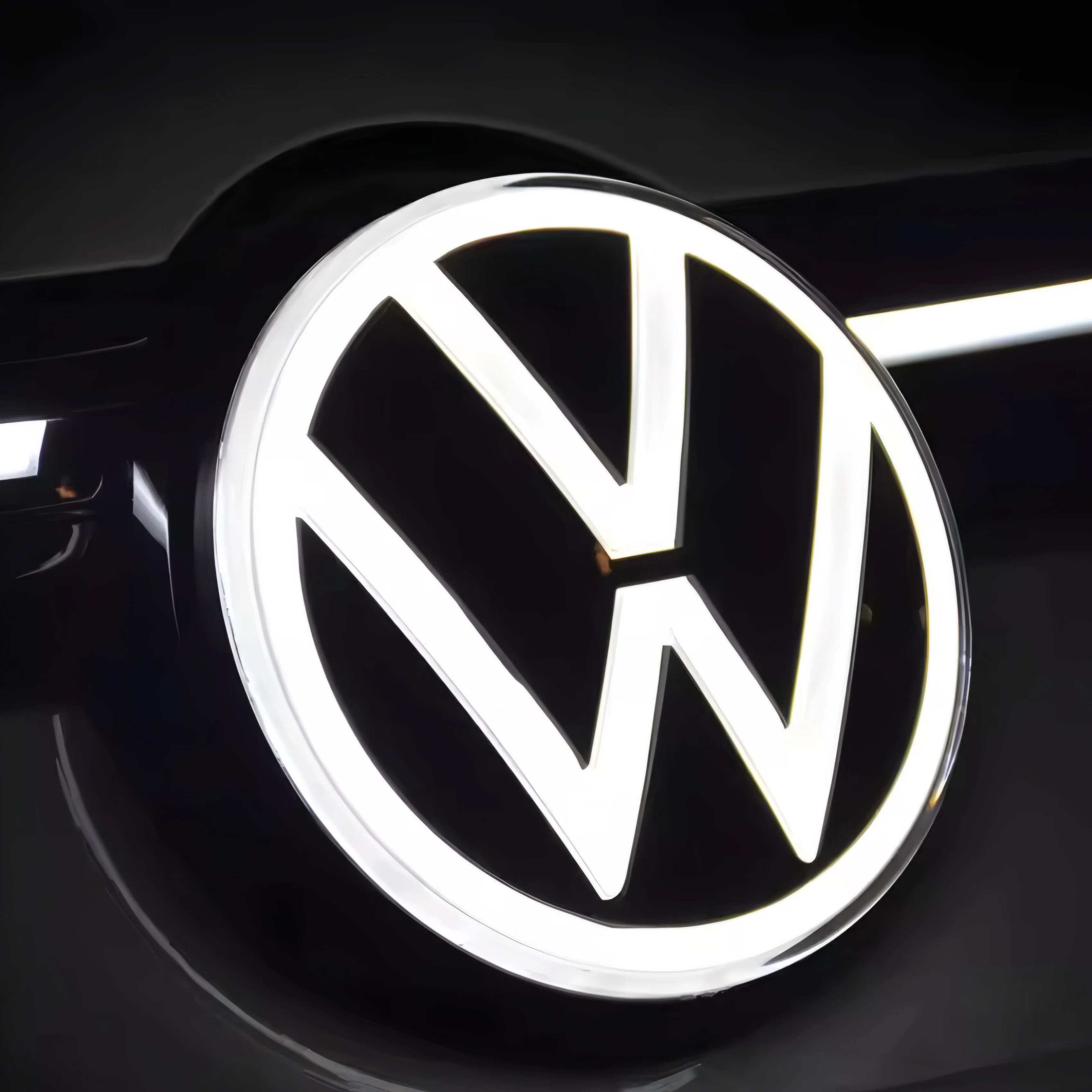 Volkswagen Golf MK8 Illuminated Grille - Image 7