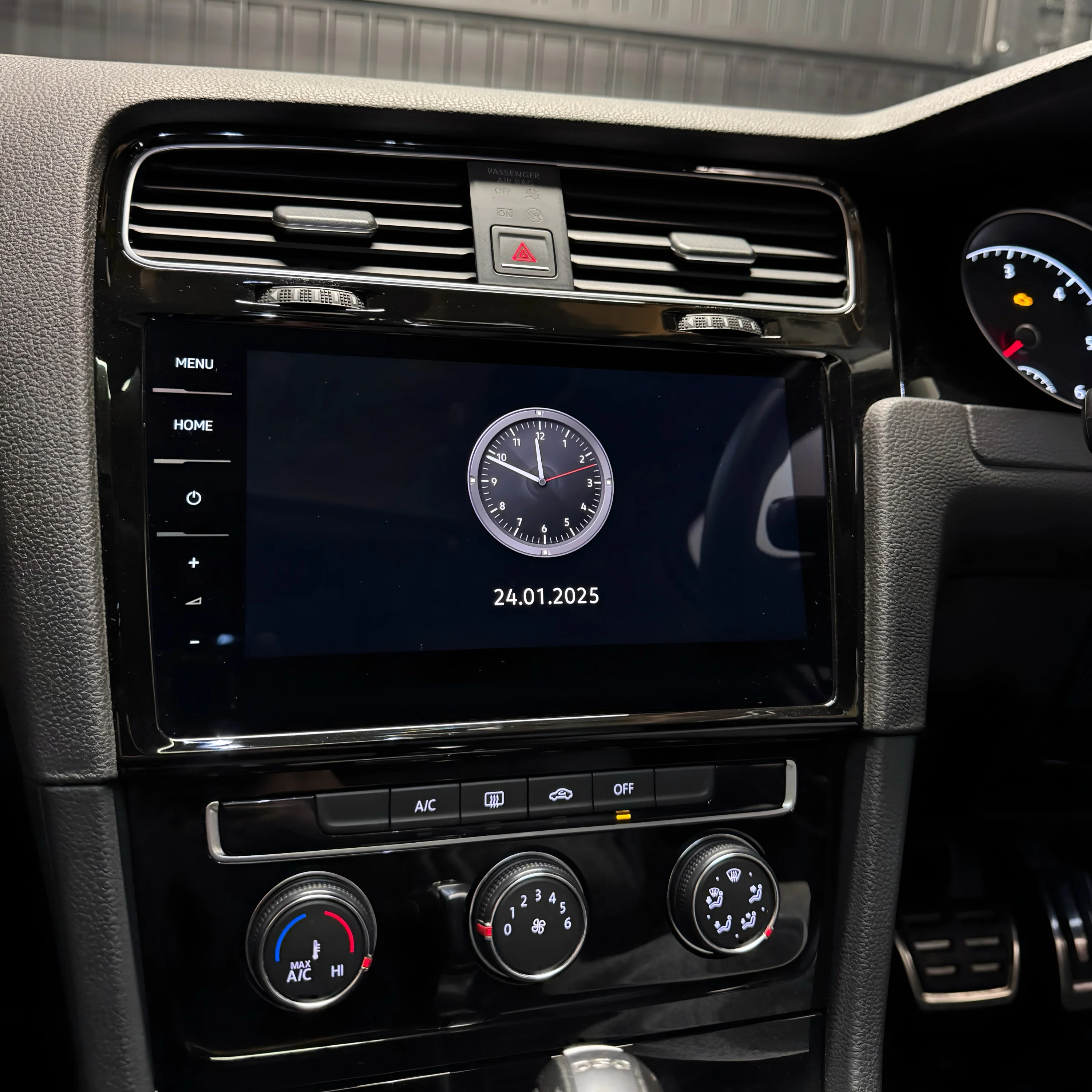 VW Golf MK7/7.5 MIB 2.5 With 9.2 inch Screen Kit - Image 4